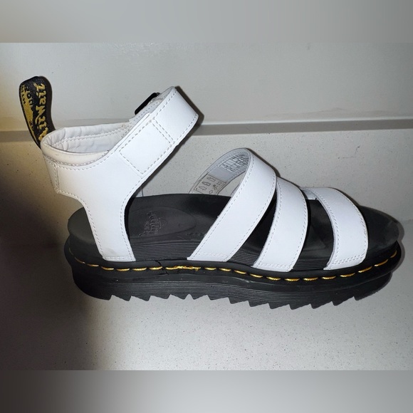 NIB Dr. Martens Blaire Sandals size 7 - Picture 8 of 13